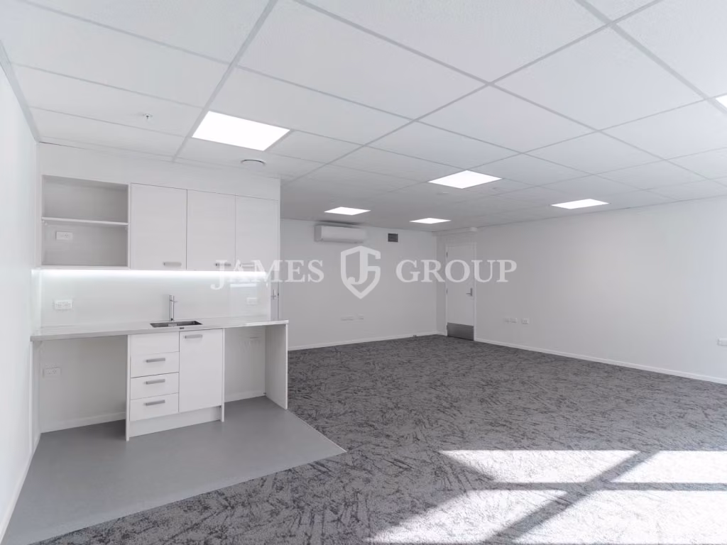 Near New Industrial | 12 Metre Stud Height