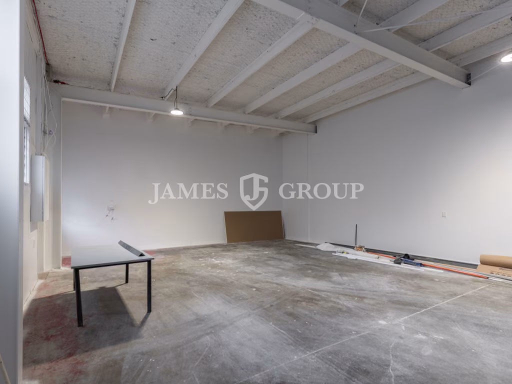 Refurbished 100m² Units On Great South Road