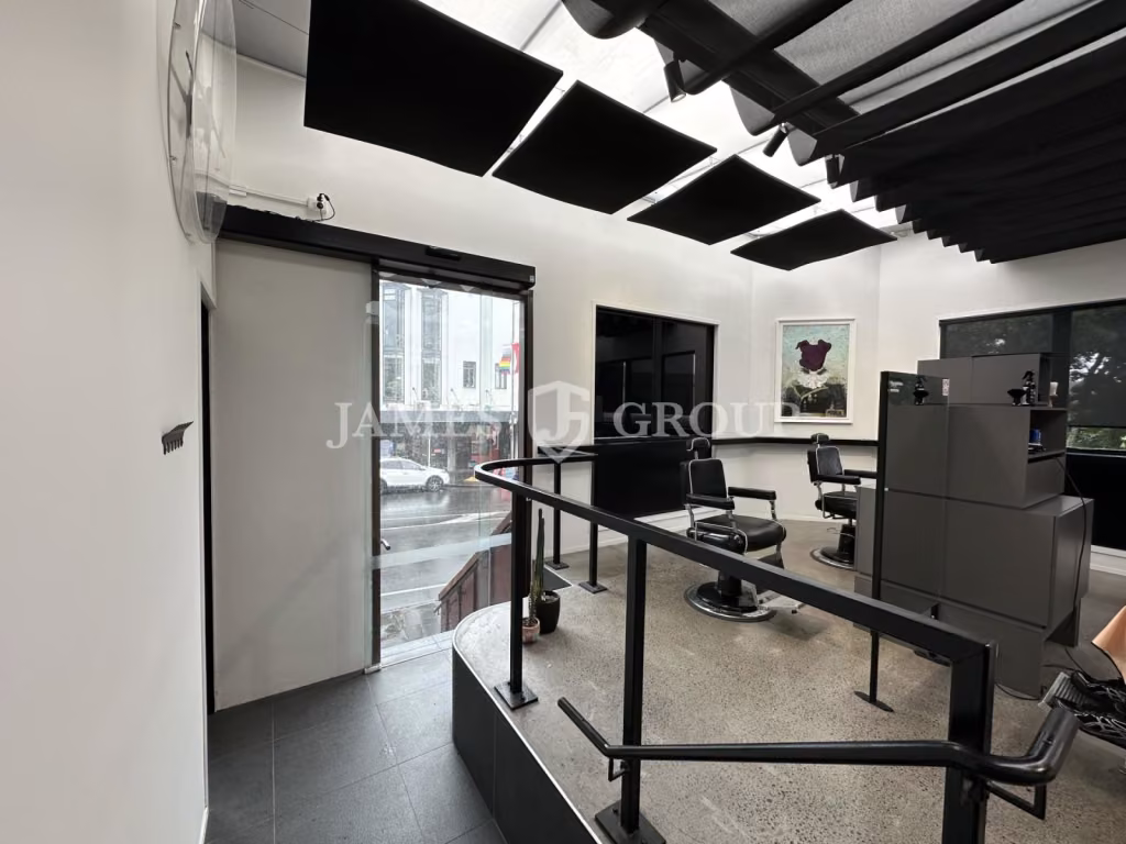 Fully Fitted Barber Space In Prime Newmarket