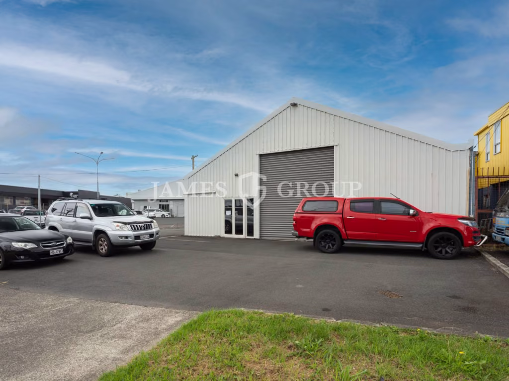 Functional 342m² Warehouse | Saint Johns