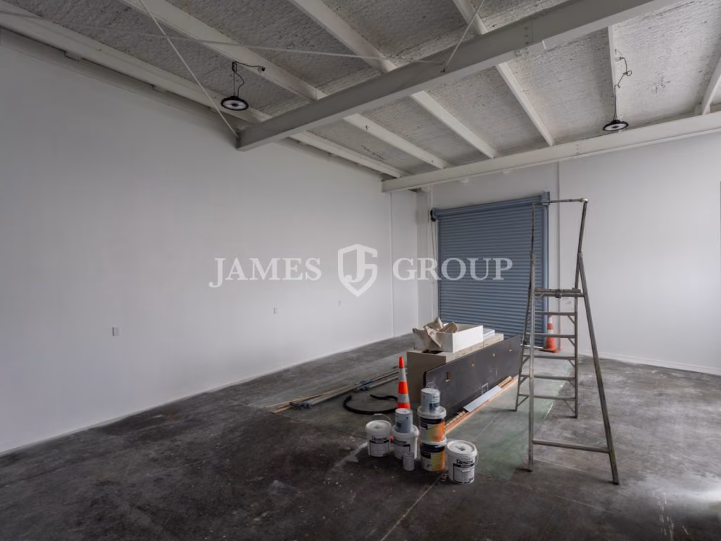 Freshly Refurbished 90m² Takanini Industrial