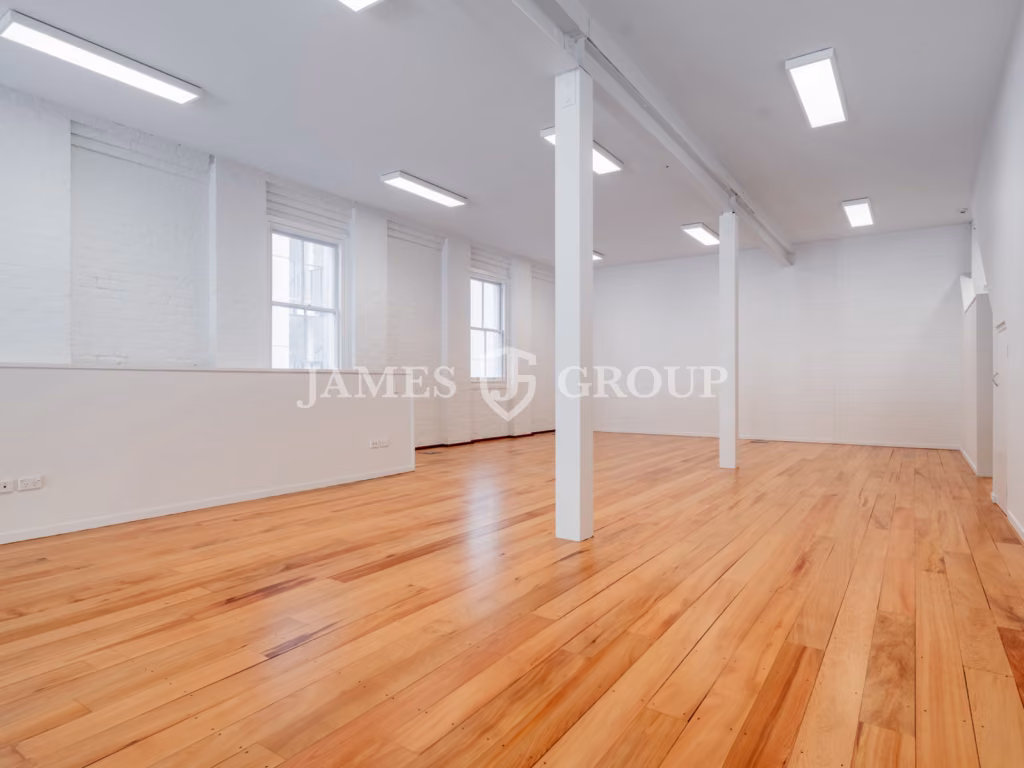 High-stud Office With Prime Exposure