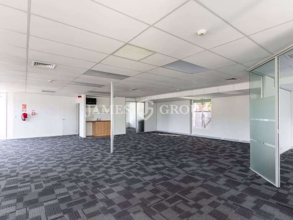 179m² Level 3 Space | Signage Opportunities