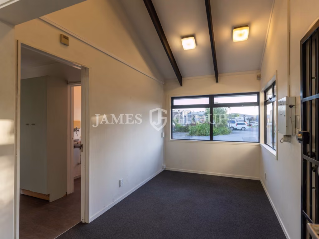 Affordable Secure Unit | Dual Roller Door