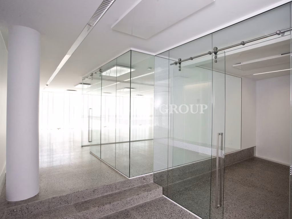 Bright Parnell Office With 6 Car Parks Included