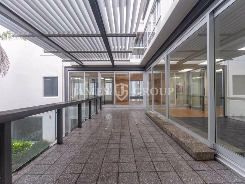 Fantastic On Falcon | Ample Parking
