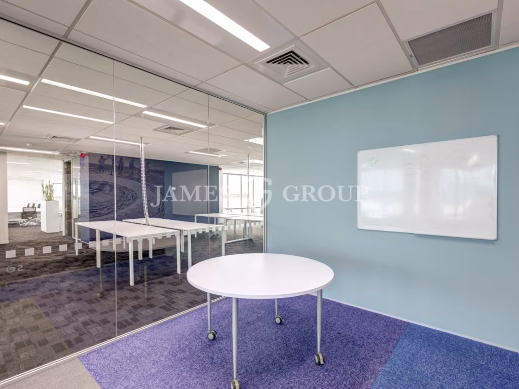 648m² Office With Fit-out & Easy Access