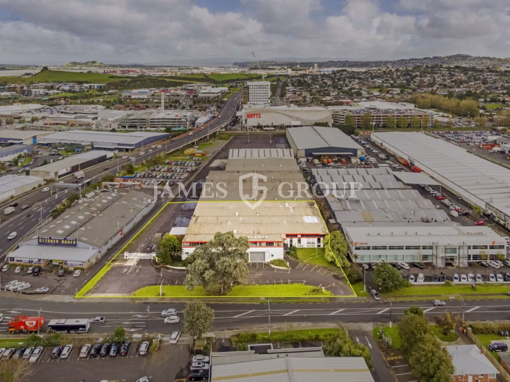 2,538m² Mt Wellington Warehouse | $150/m²
