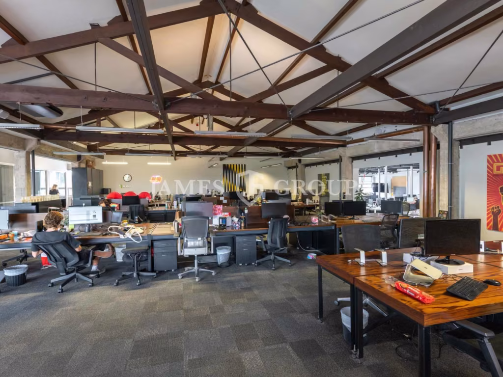 425m² Kingsland Office – Prime Location