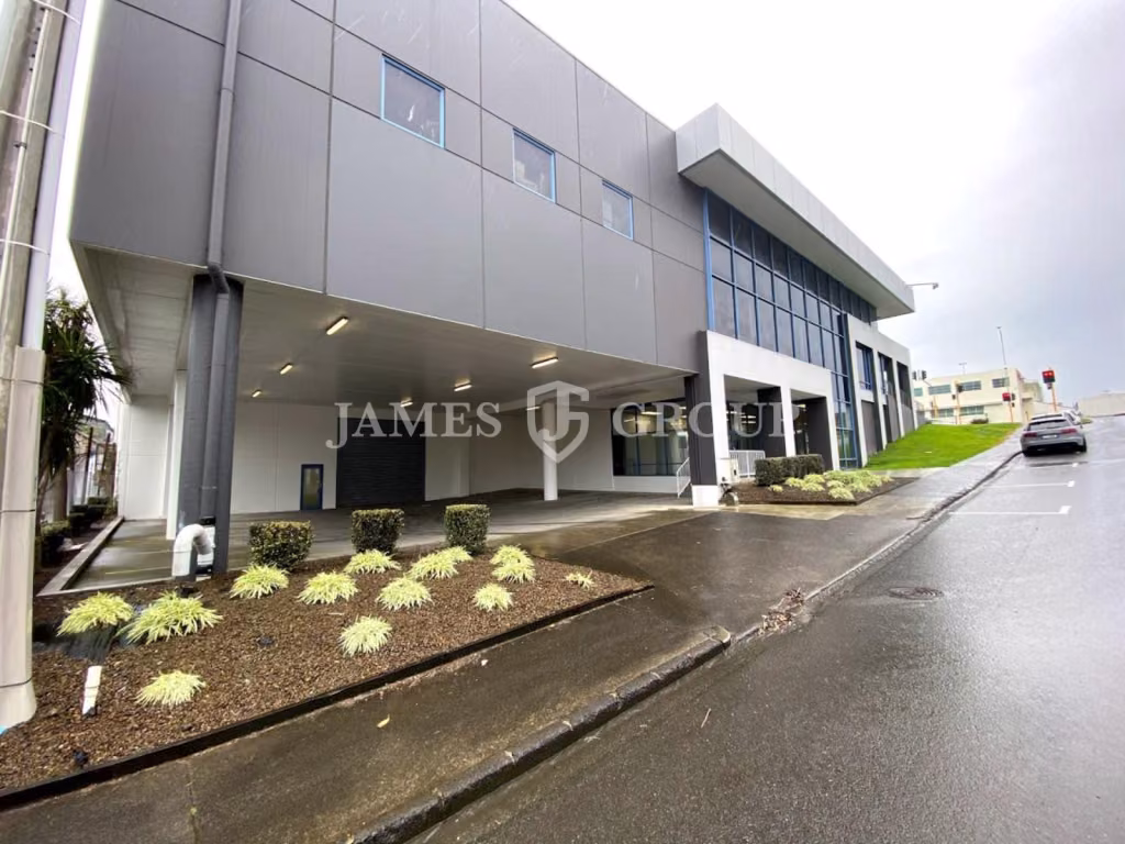 895m² Warehouse & Office | Great South Road