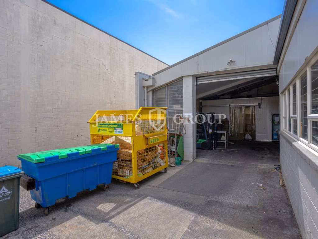 Central Auckland Food-grade Space With Chillers