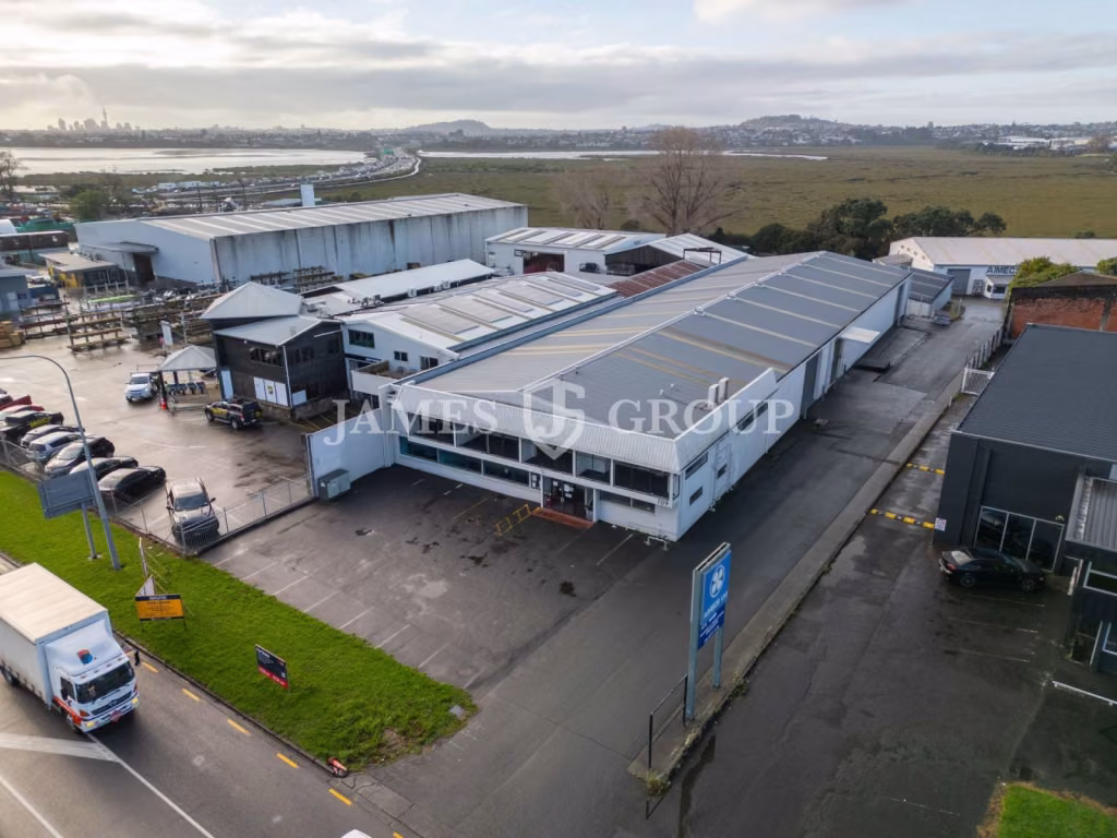 Prime Motorway Access W Massive Power | 1,640m²