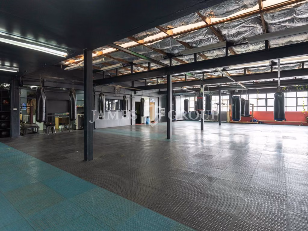 Prime Facility With Street Frontage