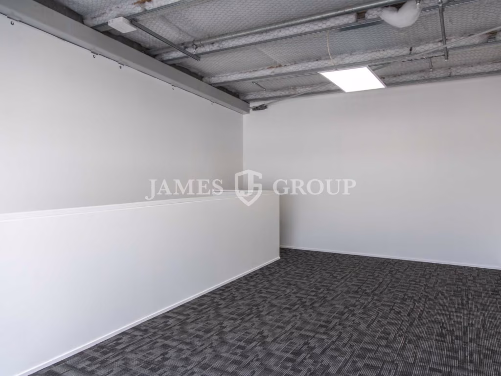 218m² Modern Warehouse