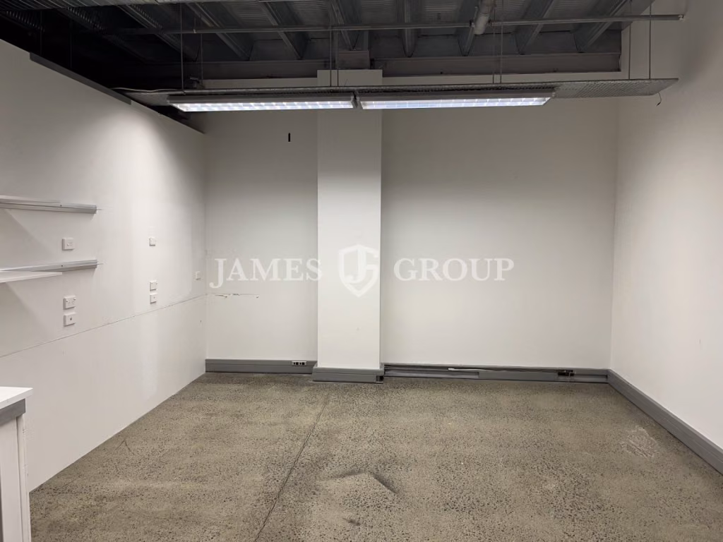 237m² Office With Modern Industrial Character