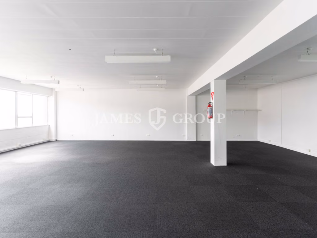 Well-positioned 109m² Open Plan Office
