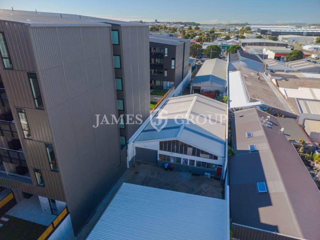 Onehunga Industrial | 270m² Warehouse