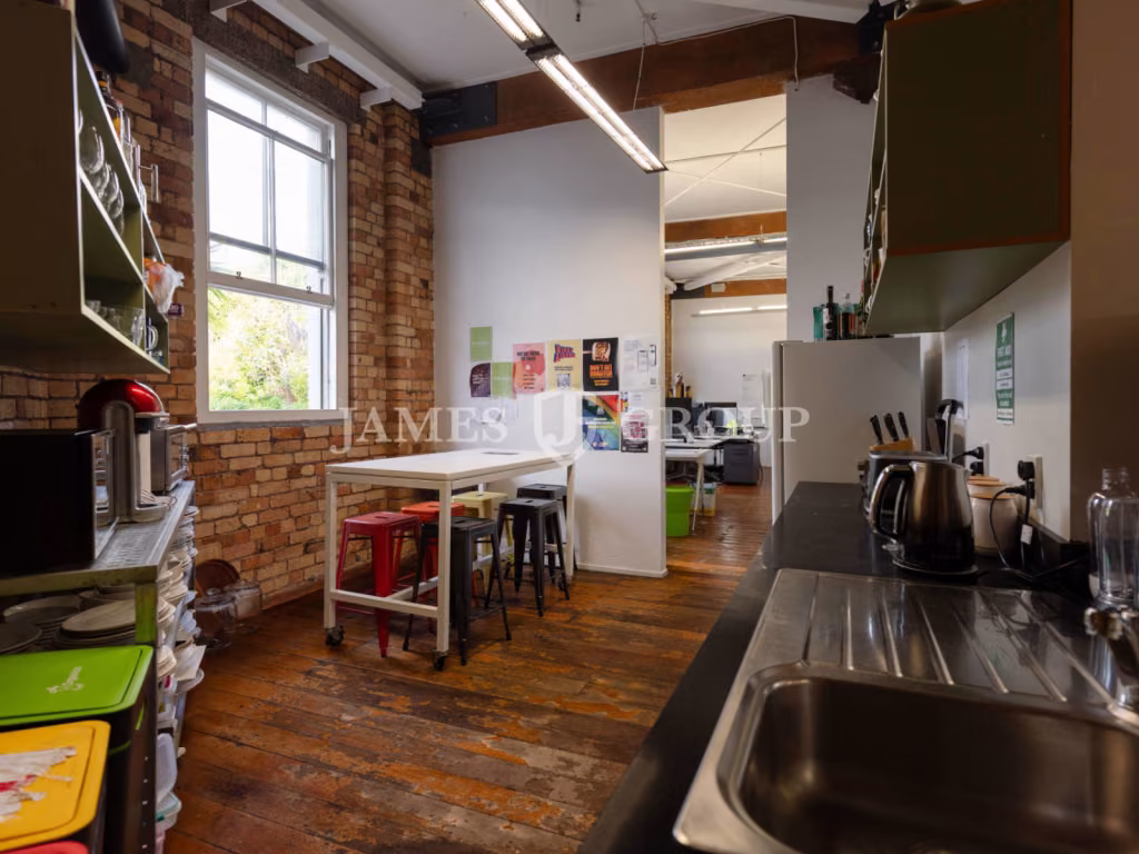 Elevate Your Business In The Saatchi Building