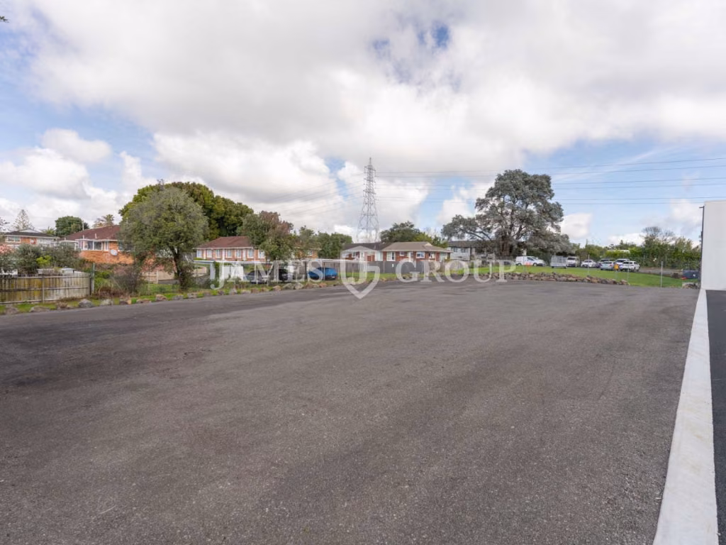 Yard Heavy Users! 1,725m² Yard & 693m² Building