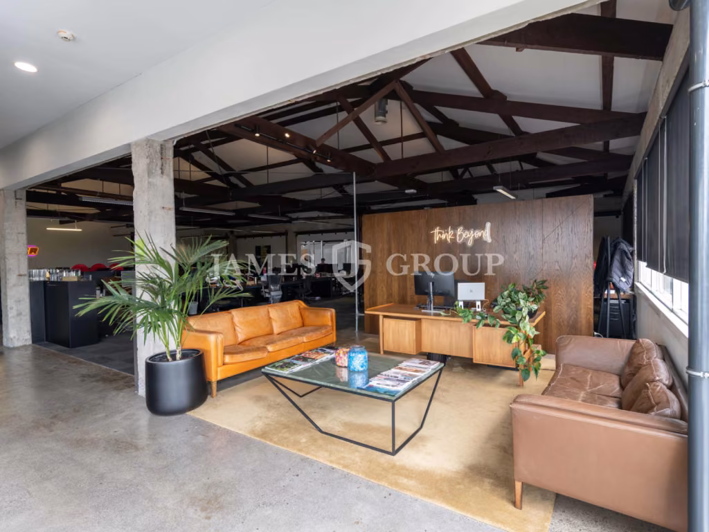 425m² Kingsland Office – Prime Location