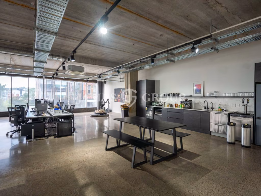Versatile Office With Outdoor Deck On K Road