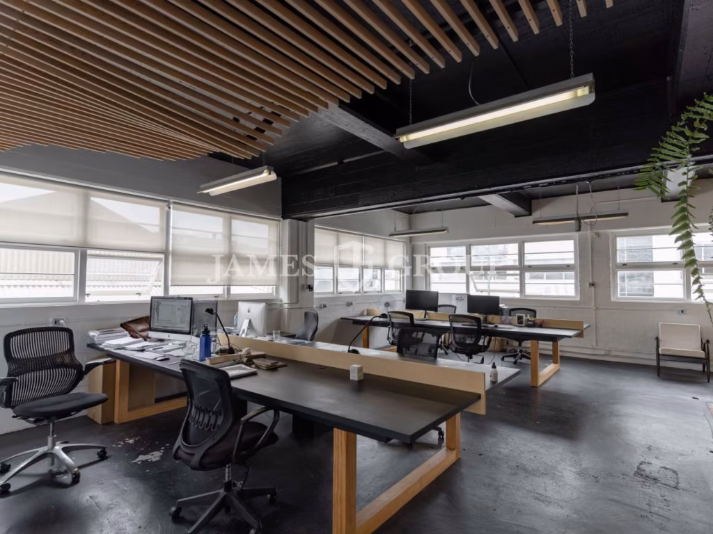 Newmarket Character 88m² Office