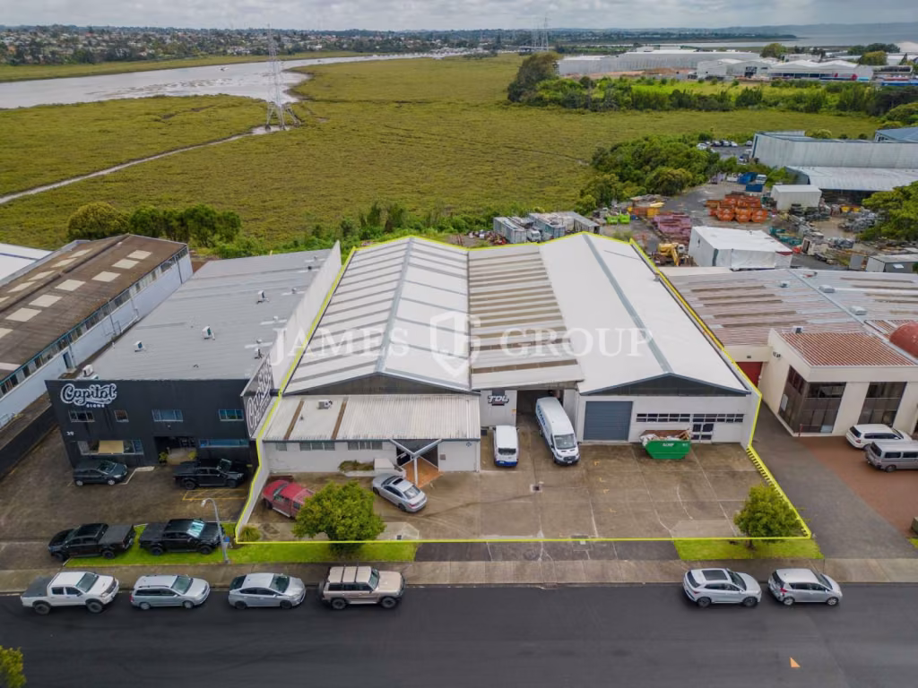 Rosebank Warehouse & Yard | Prime Motorway Access