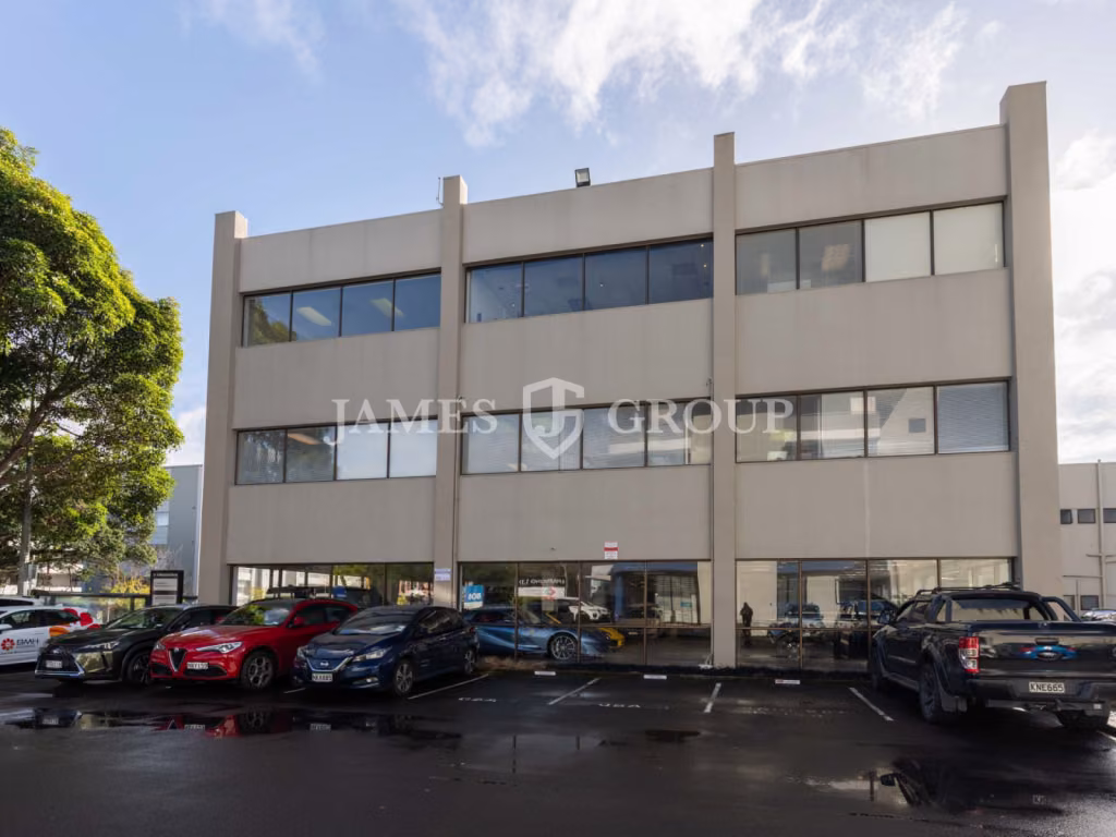 Charming 119m² Office In Epsom With Natural Light