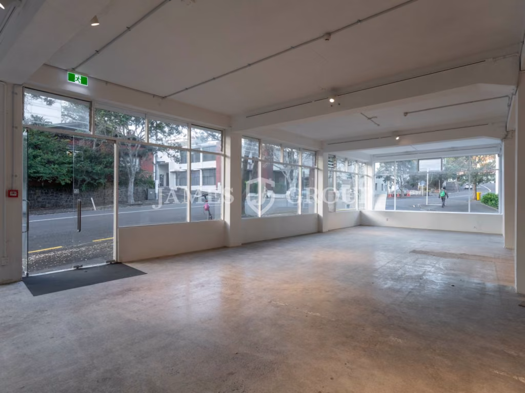 Prime Corner Tenancy With Exposure