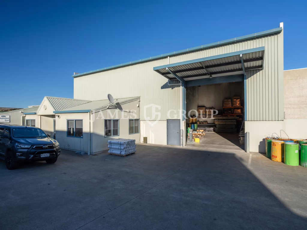 High Stud, Clear Span 400m² Warehouse | Takanini