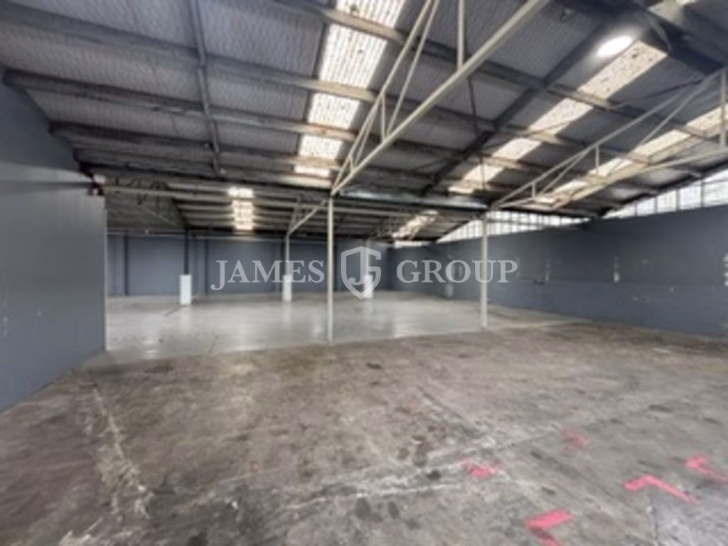 Road Front Warehouse | Exclusive 795m² Yard