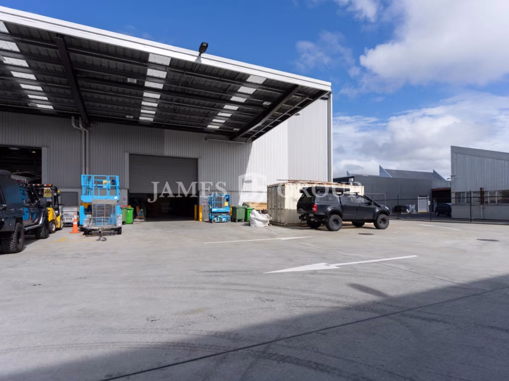 High Stud Warehouse + Canopy + 12 Carparks