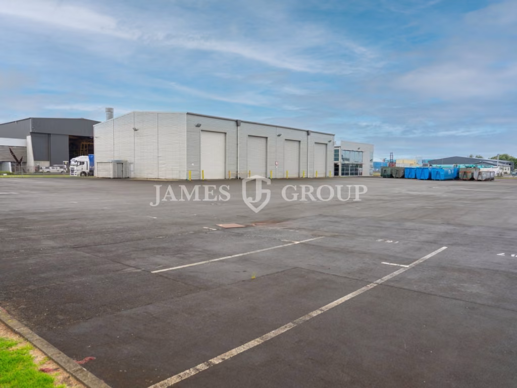 Yard Heavy Site With Workshop And Washbay – Rare!