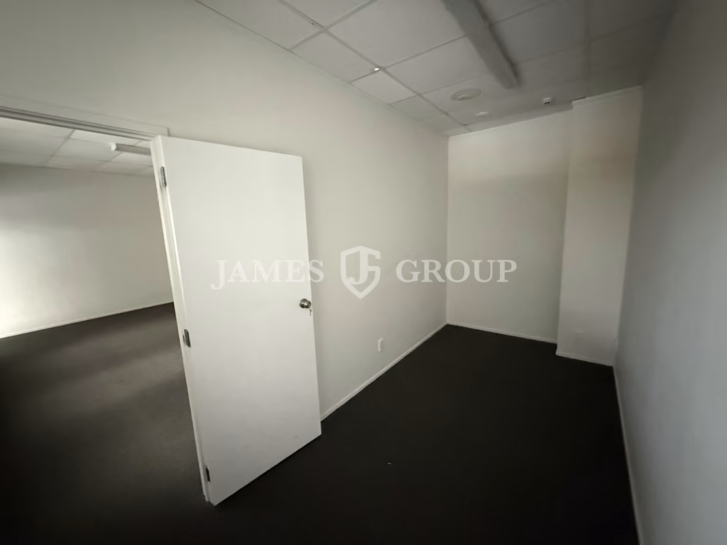 Modern Secure Industrial Unit – 164m²