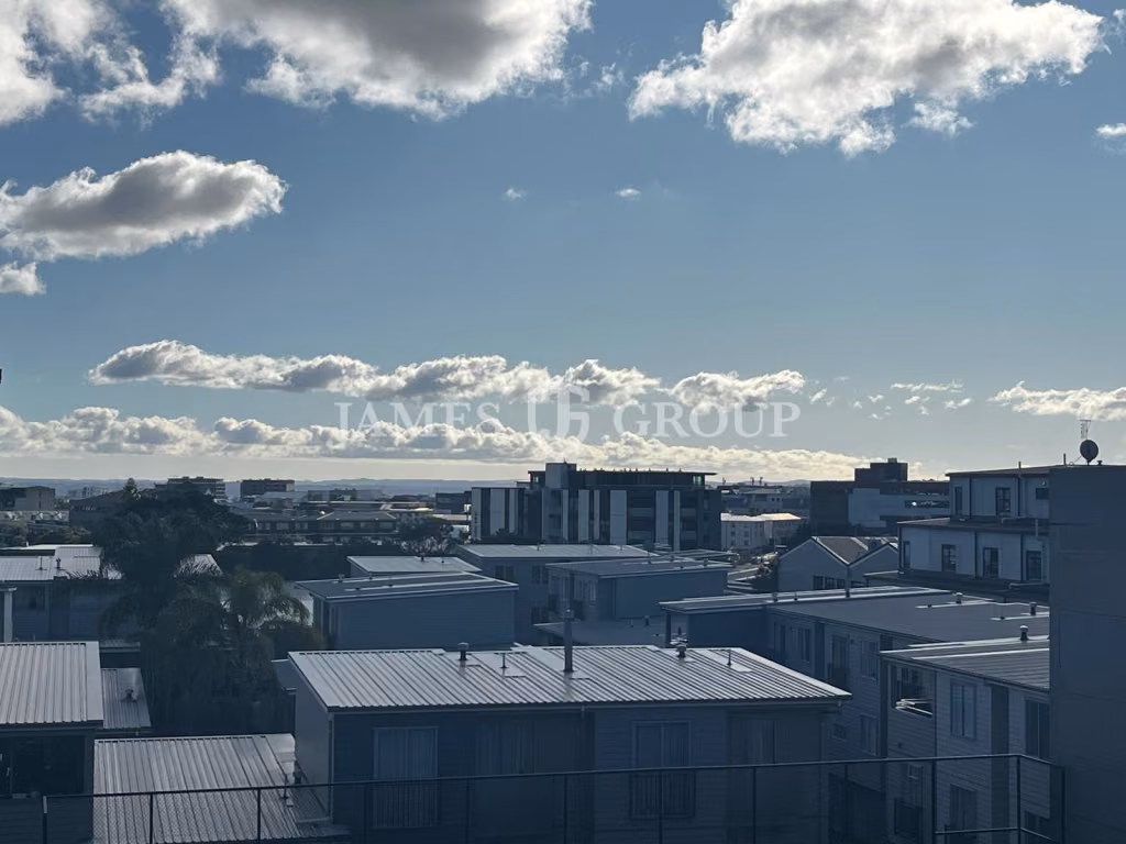Top Floor Mount Eden Office – City Fringe Hub