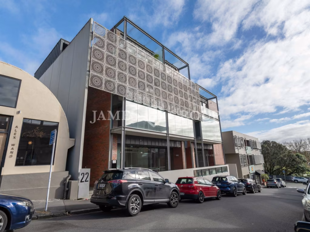 Central On Centre | Modern 161sqm Office