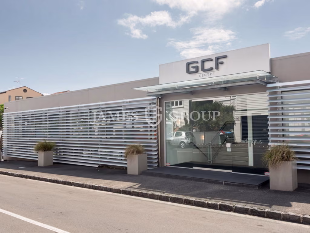 Premium Office Opportunity In City Fringe Suburb