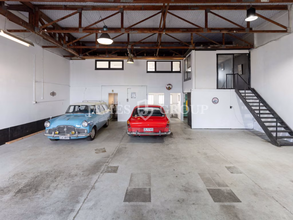 Practical 360m² Industrial Unit – East Tamaki