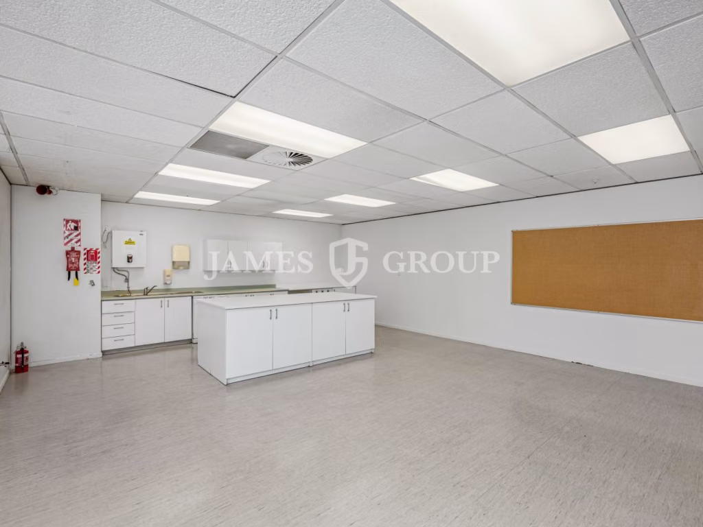Prime Office Space + High Exposure | 959sqm