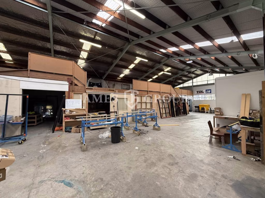 Rosebank Warehouse & Yard | Prime Motorway Access