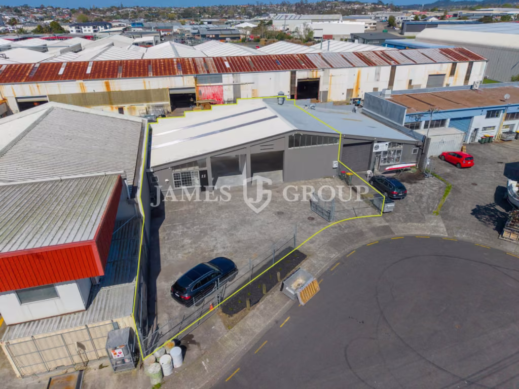 Refurbished Warehouse | Dual Access & Secure Yard