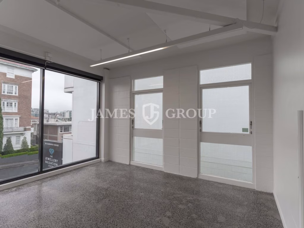 Prominent Parnell Level 1 Office