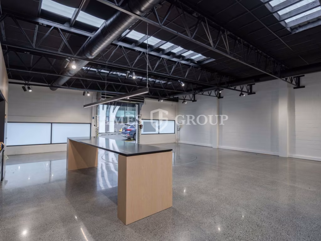 Standalone Newmarket Showroom