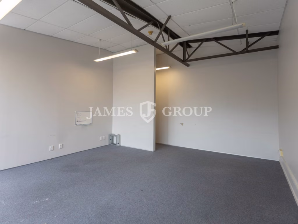 High-profile Office 150m² With Natural Light