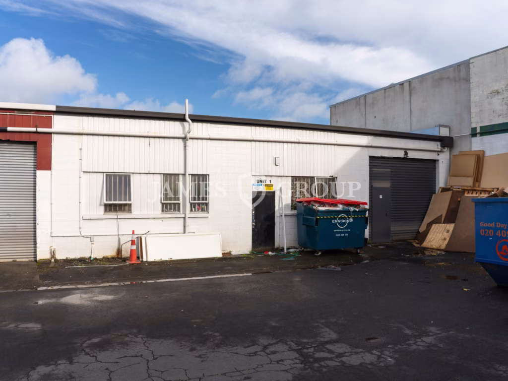 Prime Harris Road Location – 210m² Industrial Unit