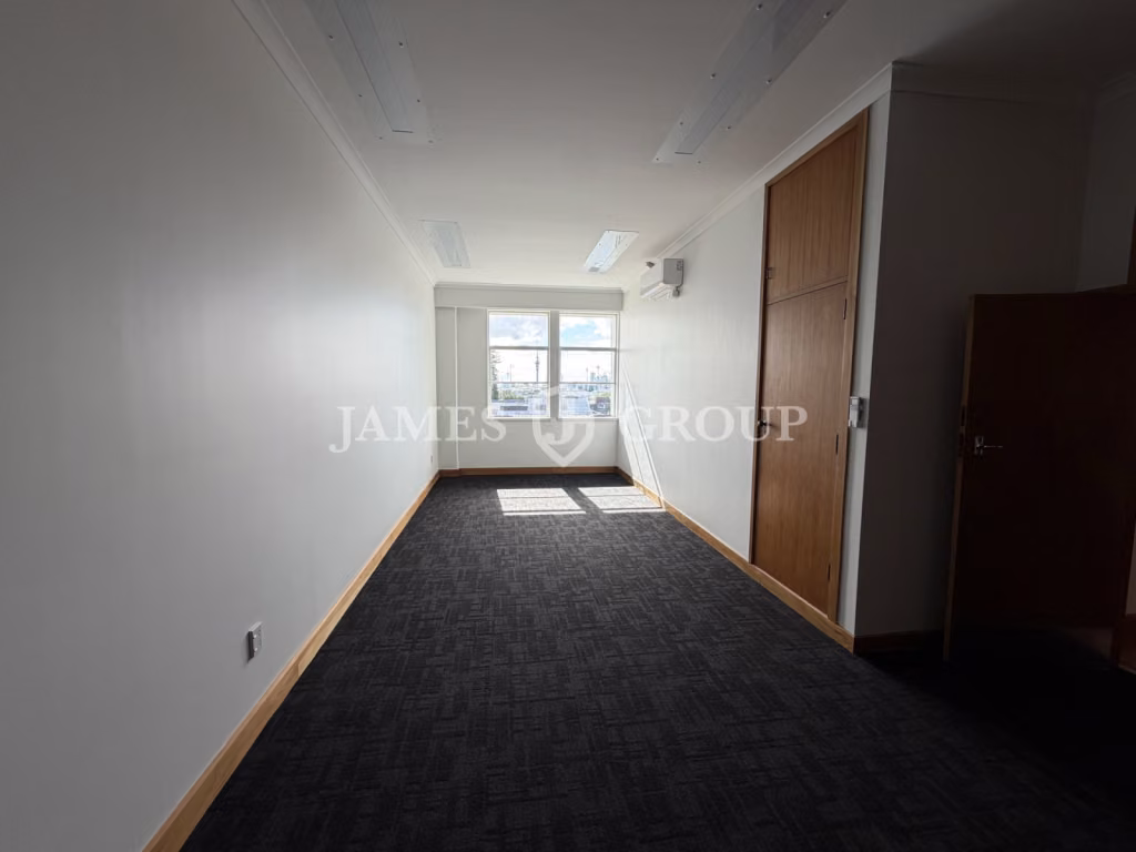 Well-located 105m² Office On Dominion Road
