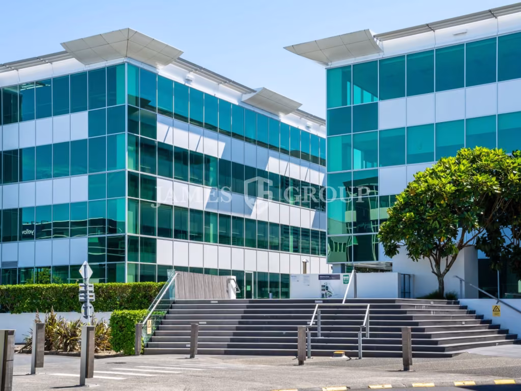 Ellerslie Office With Onsite Amenities & Parking