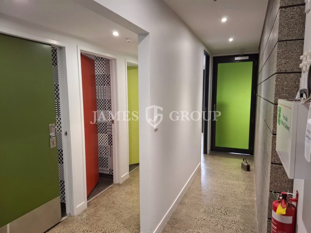 Polished Level 2 Office With Secure 24/7 Access