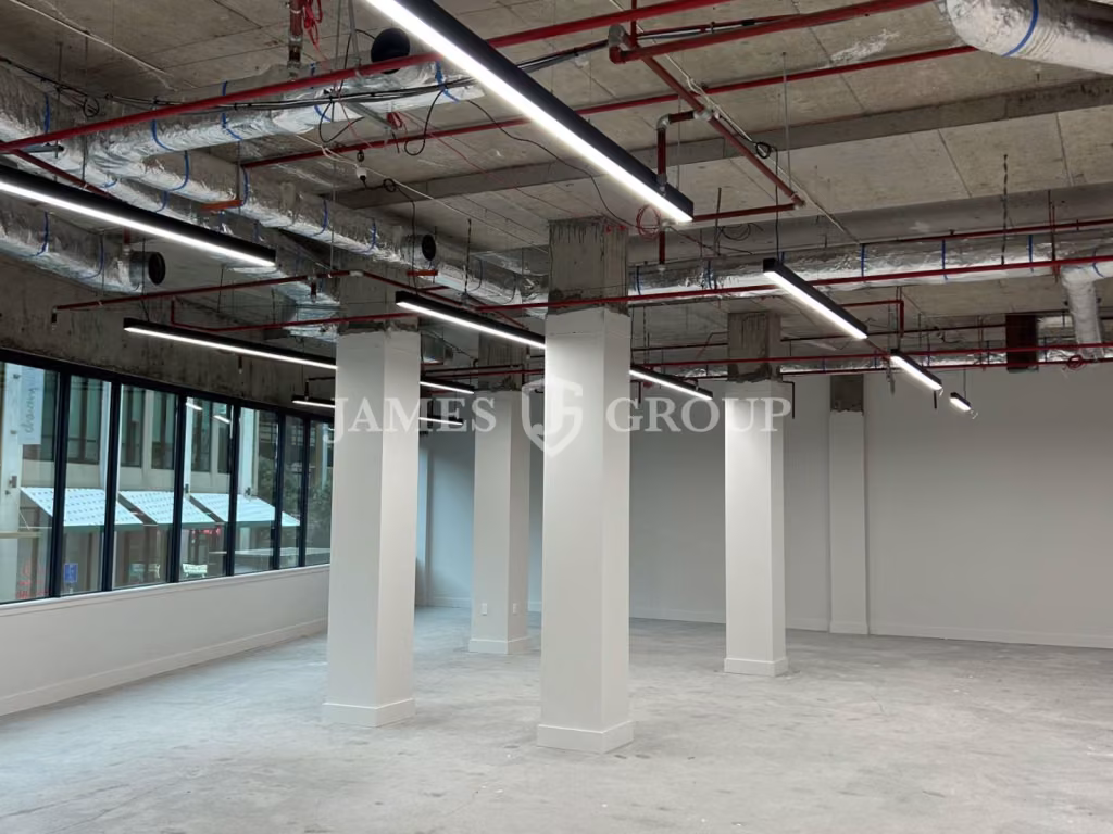 Plaza Level Office In The Heart Of The Cbd