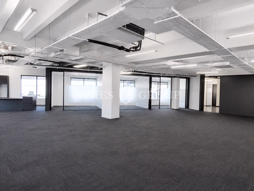 286m² Functional Layout With Modern Fit-out
